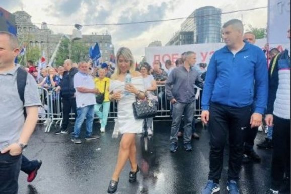 JOVANA JEREMIĆ DOŠLA DA PRUŽI PODRŠKU VUČIĆU: Nemam rezervnu državu! (FOTO)