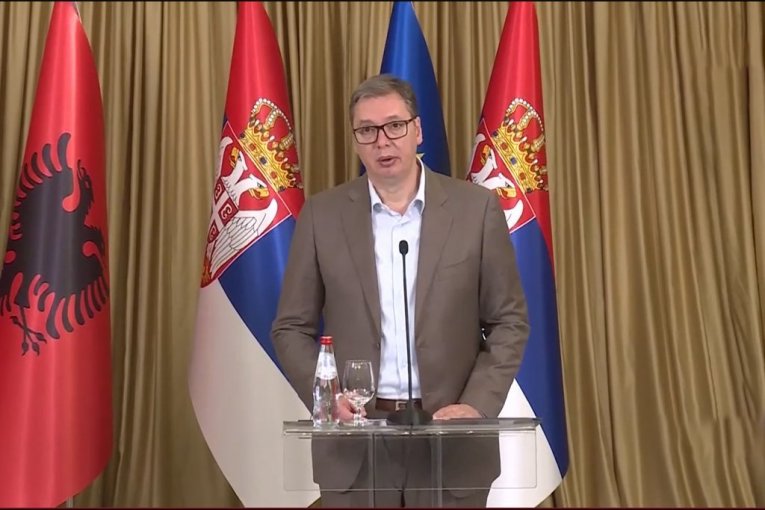 PITATE ME KADA ĆU DA SE VIDIM SA KURTIJEM! Vučić: Ne znate ni kada će oni bliži njemu da se vide sa njim