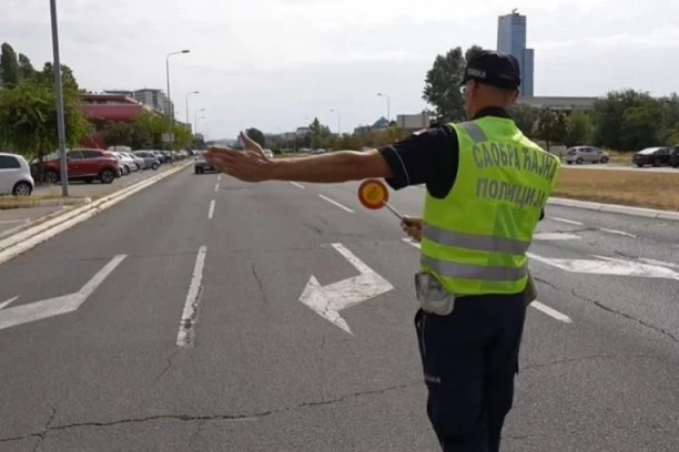 BIZARAN SLUČAJ U SUBOTICI: Pripadnici MUP-a iz saobraćaja isključila dvojicu biciklista