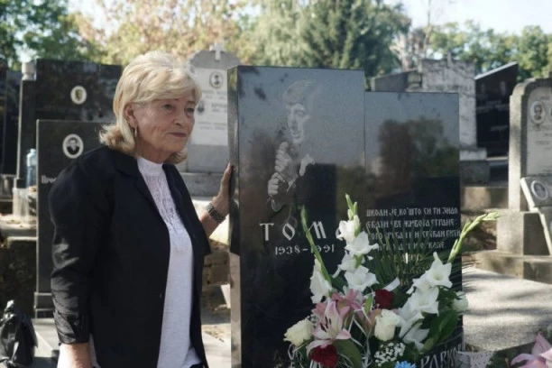 Čekaj me, ja ću sigurno doći! Udovica Tome Zdravkovića  33 godine nakon njegove smrti neutešna!