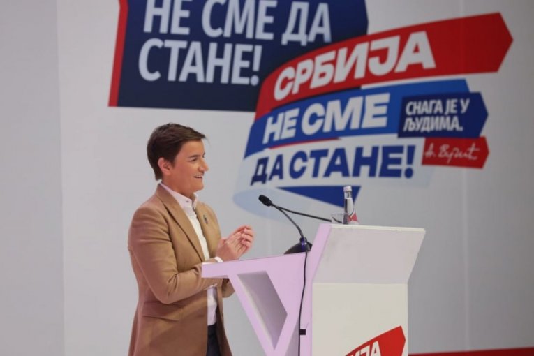 ANA BRNABIĆ U PIROTU SA MAJKOM! Objavila sliku pa poručila: Ovde smo zajedno kao podrška PORODICI VUČIĆ