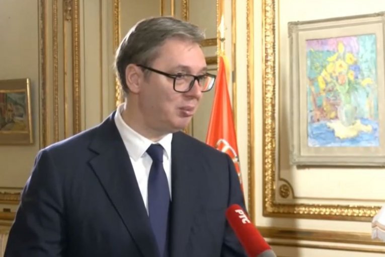 VUČIĆ ZA TV HEPI: Predsednik iz Pariza o novim ulaganjima, izborima i spoljnoj politici