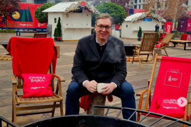 "SVE BAJKE SU DIVNE, ALI NAŠA POČINJE DANAS"! Predsednik Vučić na festivalu "ZIMSKA BAJKA" u Beogradu! (FOTO)