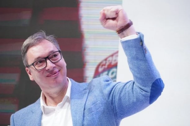 VUČIĆ SUTRA NA PRIKAZU SPOSOBNOSTI VOJSKE SRBIJE: "Zastava 2024" održava se u Batajnici!