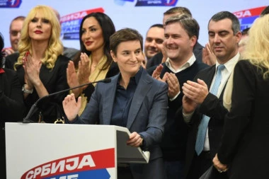 SNS SAMA PREKO 125 MANDATA U PARLAMENTU! Lista ''Srbija ne sme da stane'' ubedljiva!