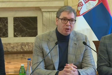 "NE MOŽE ČOVEK DA USTANE IZ GROBA I DA GLASA" Vučić o tzv. fantomskim biračima i izborima: Odluku donosi RIK, a ne mediji i političari