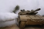 KRVOPROLIĆE SAMO ŠTO NIJE POČELO? Izraelski tenkovi viđeni ponovo kod Gaze, čeka se jedan signal