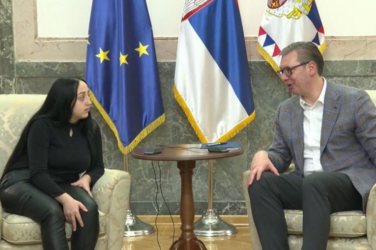 "DA SE OVAKVE STVARI NE PONOVE!" VUČIĆ SA MARICOM U PREDSEDNIŠTVU: Beskrajno vam hvala na odlučnosti, rešenosti i poštenju koje ste pokazali! (VIDEO)