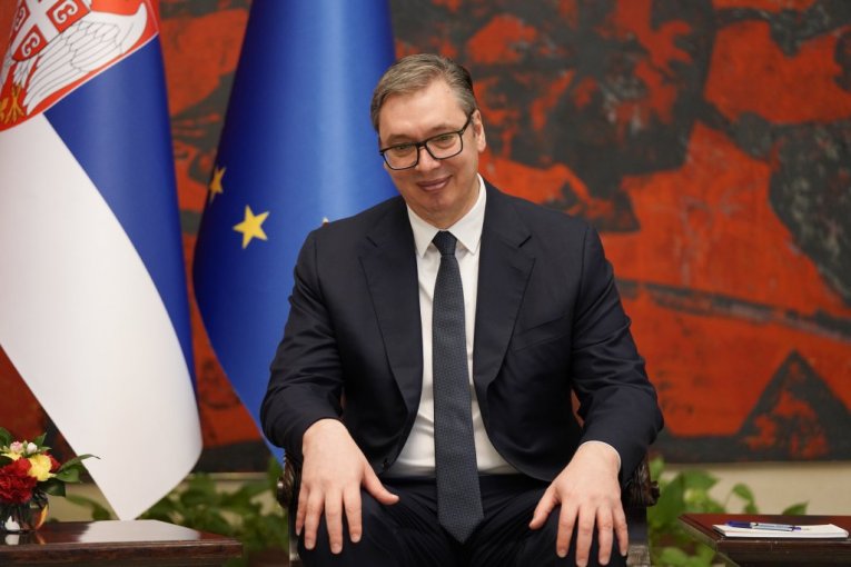 PREDSEDNIK VUČIĆ SE SASTAO SA LAJČAKOM: Počeli razgovori u zgradi Predsedništva