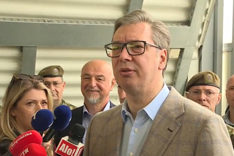 MORAMO DA OSNAŽIMO VOJSKU! Vučić poslao jaku poruku: Brinućemo o ODBRANI!