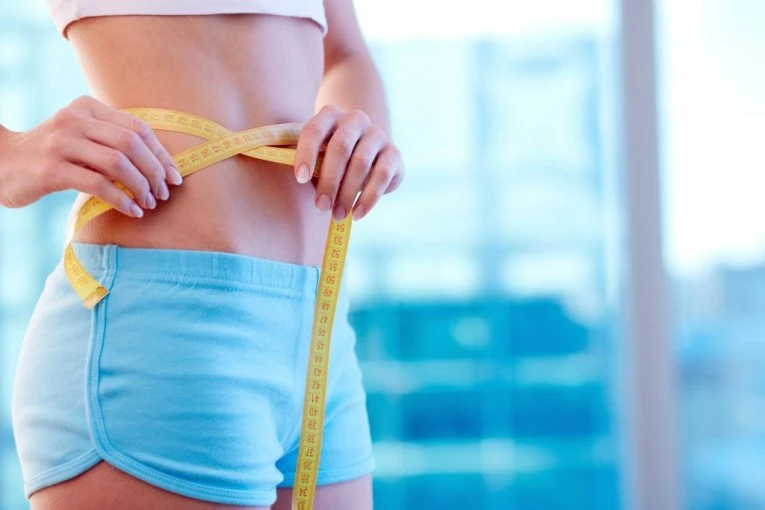 ČUVENI LEKAR TVRDI: Ako iz ishrane izbacite JEDNU namirnicu, mnogo brže ćete gubiti kilograme