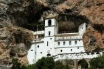 OD OSTROG-GRADA DO SLAVNE SVETINJE! Čuveni manastir zvanično je Manastir Vavedenja Presvete Bogomajke!