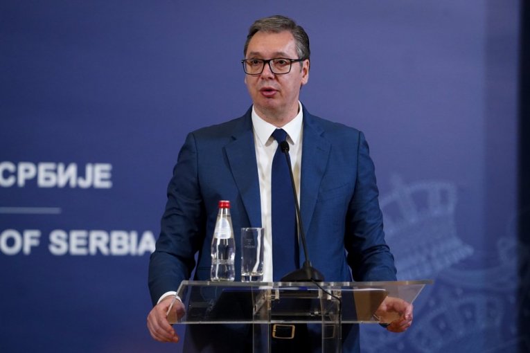 "FANTOMSKI BIRAČI SU USTVARI NJIHOVI FANTOMSKI KANDIDATI"! Vučić razmontirao opozicione laži: Doneli su zakon da imaju pravo da budu fantomi, a obični građani nemaju mogućnost da glasaju!