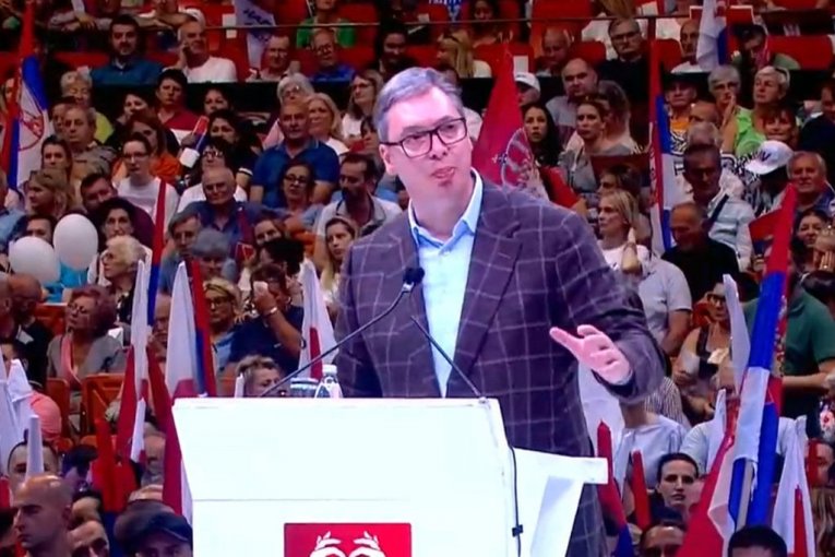 "2. JUN JE OD OGROMNOG ZNAČAJA ZA CELU SRBIJU" Predsednik Vučić pred prepunim "Spensom" o predstojećim izborima!