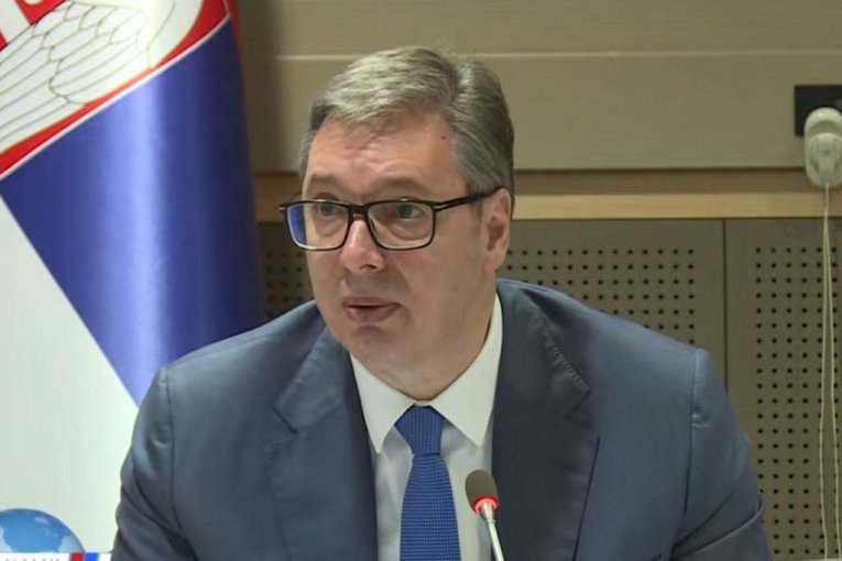 "ŠTA ĆETE URADITI KAD SE OTVORI PANDORINA KUTIJA, DA LI ĆETE OKRENUTI GLAVU JER VAM TO POLITIČKI NE ODGOVARA"!? Aleksandar Vučić iz UN-a uputio važno pitanje svetu!