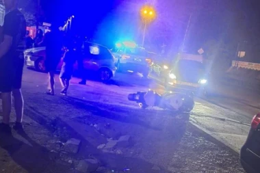 PIJANI VOZAČ OBORIO MOTOCIKLISTU U SMEDEREVO: Stravična saobraćajka - muškarac teško povređen!