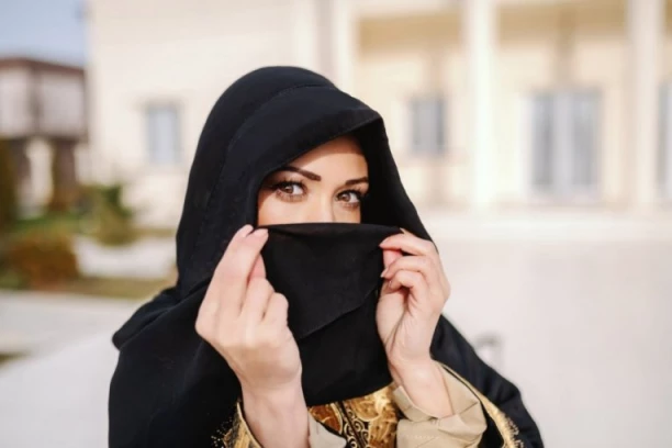 MUSLIMANKE ŠOKIRALE DETALJIMA O INTIMNOM ŽIVOTU: "Zadovoljstvo žene je islamsko pravo, ako se to ne ispuni..."