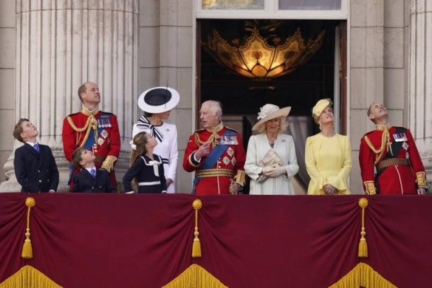 KEJT MIDLTON MOMENTALNO REAGOVALA! Detalj sa rođendana kralja Čarlsa koji je svima PROMAKAO! (FOTO/VIDEO)