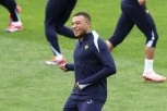 NIKAKO DA SE SMIRI: Francuski reprezentativac pokrenuo tužbu protiv bivšeg kluba - Mbape traži milionski iznos