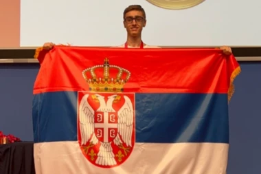 ANDREJ OSVOJIO PET ZLATNIH MEDALJA! Učenik Matematičke gimnazije ostvario izvanredan uspeh - APSOLUTNI POBEDNIK!