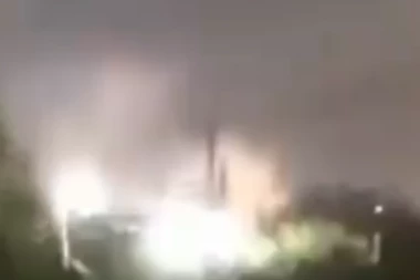 STRAVIČNE SCENE! NAPADNUT RUSKI GRAD: Bukti ogroman požar, pogođena autobuska stanica (VIDEO)