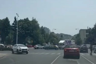 OVAKO SE VOZI SARAJEVOM BEZ SEMAFORA: Potpuni kolaps u saobraćaju, grad u blokadi! (VIDEO)