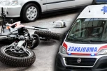 OBOREN MOTOCIKLISTA U PAUNOVOJ: Prevezen na Banjicu sa težim povredama!