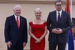 "SAVEZNICI U PRESUDNIM ISTORIJSKIM TRENUCIMA..."! Vučić posle svečanog prijema u Ambasadi SAD: "Nadam se da ćemo nastaviti da unapređujemo naše odnose"! (FOTO)