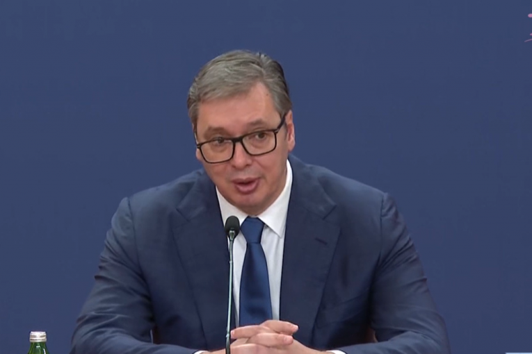 "USPEŠNO VODIM BROD KOJI SE ZOVE SRBIJA!" Vučić: U narednim danima još mnogo važnih vesti za našu zemlju!