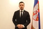 SINHRONIZOVANA AKCIJA I DEHUMANIZACIJA PREDSEDNIKA I NJEGOVE PORODICE NE PRESTAJE!