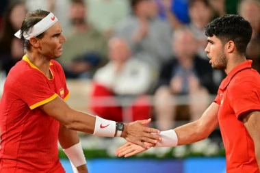 NADAL SE OGLASIO POSLE ELIMINACIJE SA OI: Imao je važnu poruku za Alkaraza (FOTO)