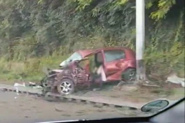 NOVI JEZIVI DETALJI STRAVIČNE SAOBRAĆAJKE U KOJOJ JE POGINULA DEVOJČICA! Pijani maloletnik napravio HAOS! Meštani OGORČENI, stalno viđaju jezive stvari!