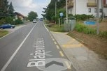 STRAVIČNA NESREĆA! Autobus naleteo na biciklistu, ovaj ga izbegao, pa se ZAKUCAO u banderu! Ostao na mestu MRTAV!