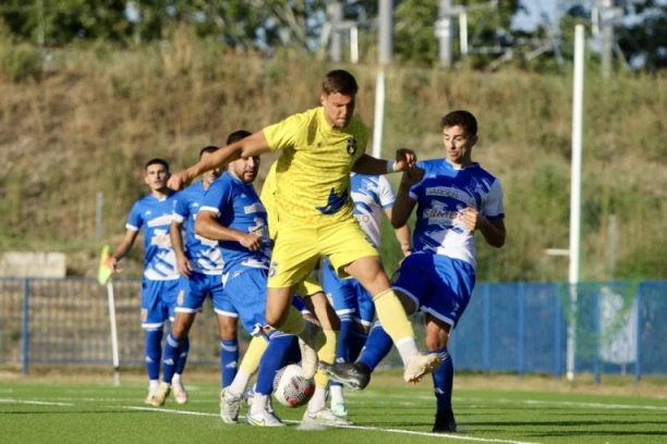 PRELEPA IGRA ZA OKO NA OBE STRANE TERENA: Igralo se na gol više na "Detelinari"! (FOTO GALERIJA)