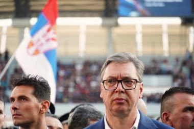 SNAŽAN GOVOR PREDSEDNIKA VUČIĆA IZ LOZNICE: "Mrak je pred zoru najgušći, ne služimo nikome, samo svom narodu"