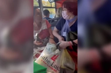 HAOS U AUTOBUSU GSP-a: Letele kese na sve strane u TUČI OKO SEDIŠTA (VIDEO)