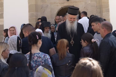 REAKCIJA NA DANAŠNJE HAPŠENJE PETORICE SRBA NA KOSOVU I METOHIJI: Eparhija raško-prizrenska izražava duboku zabrinutost i poziva na pravdu