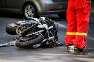 POGINUO SRBIN! Izgubio kotnrolu nad vozilom, otkriveno šta je bilo sa njegovom saputnicom