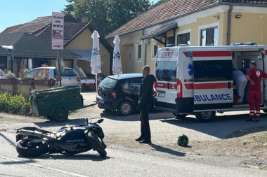 UDES MOTOCIKLA I AUTOMOBILA KOD ČAČKA: Povređeno dvoje! (FOTO)