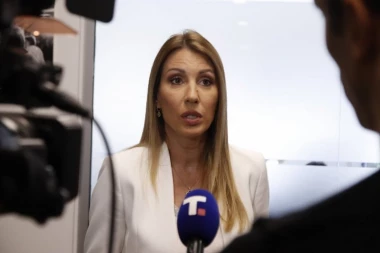 NEMA VELIKIH I MALIH PROJEKATA! Đedović Handanovićeva: Svaki megavat je jednako važan, započet rad na projektu velikog solara od 1.000 megavata