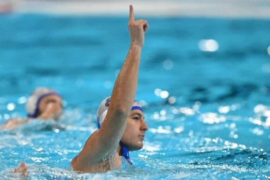 IZVINITE KOMŠIJE, ALI ZNA SE KO JE NAJBOLJI! Ispisana je istorija! Srbija potopila Hrvatsku i osvojila TREĆE uzastopno olimpijsko zlato!