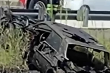 POLICIJA IZVUKLA DVA AUTOMOBILA IZ KANALA! Rešena misterija duga 50 godina! Desile su se zastrašujuće stvari! (FOTO/VIDEO)