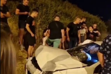 TEŽAK SUDAR NA MIŠELUKU: Automobili smrskani, više osoba povređeno (FOTO/VIDEO)