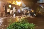 VELIKO NEVREME POPLAVILO SPLIT: Na ulicama voda, počupana stabla, oštećene saobraćajnice... (VIDEO)