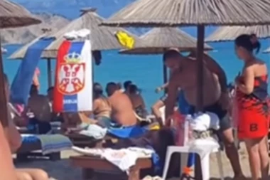 GRUPA ALBANACA POKUŠALA DA ISPROVOCIRA SRBE NA PLAŽI JAZ! Usledio brutalan odgovor, a evo i kakav! (VIDEO)