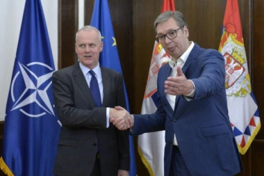 GLAVNA TEMA - BEZBEDNOST SRBA NA KOSMETU! Vučić se sastao sa pomoćnikom generalnog sekretara NATO Borisom Rugeom (FOTO)