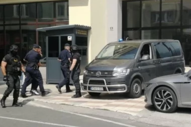 MAJKA-UBICA IZVRŠILA SAMOUBISTVO! Policajci pronašli njeno telo, pre toga presudila ćerki UDARCIMA ČEKIĆEM U GLAVU