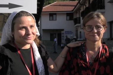 BILJANA U MANASTIRU TUMANE DOŽIVELA ISCELJENJE! Nakon presvlačenja moštiju Svetog Zosimana na korak da pobedi rak! (VIDEO)