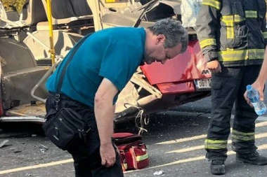 UHAPŠEN VOZAČ AUTOBUSA KOJI JE IZAZVAO NESREĆU NA OBRENOVAČKOM PUTU!