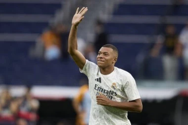 "BERNABEU" KLICAO MBAPEU! Francuz dvostruki strelac u pobedi Reala! (VIDEO)